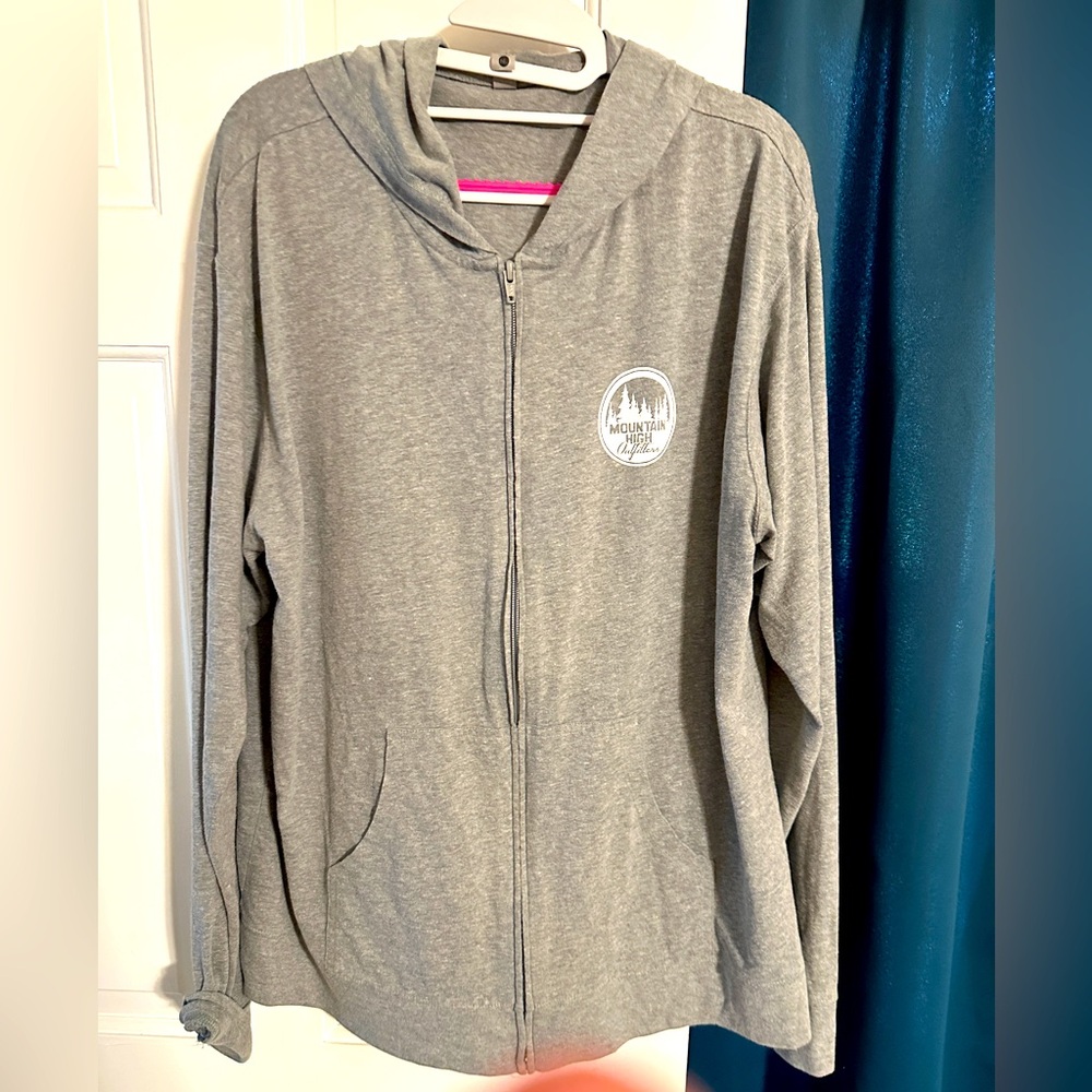 Men’s Mountain Outfitters lightweight hoodie grey like new large